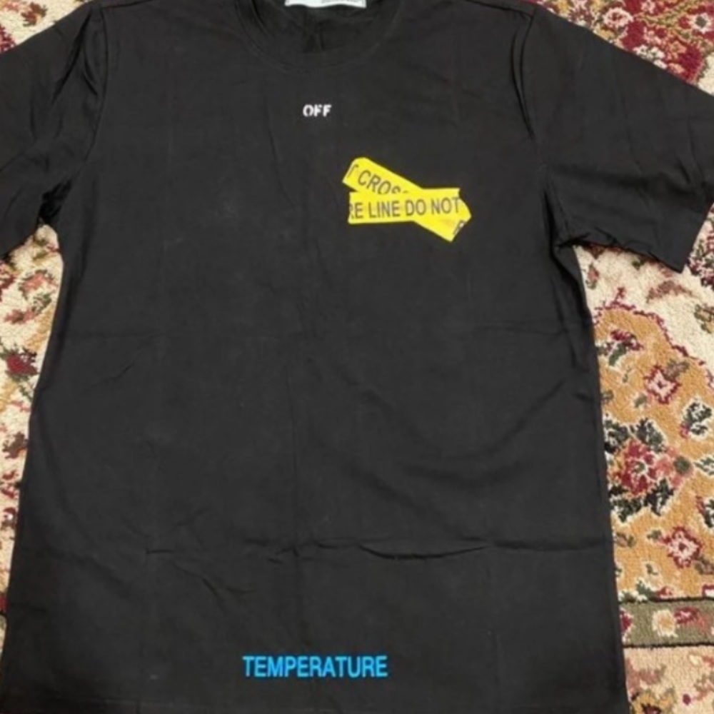 Men’s off-white shirt